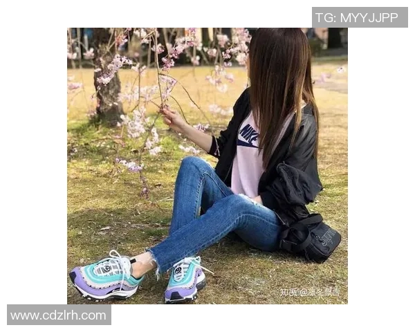 女朋友对足球明星的喜爱程度究竟有多深厚探讨与分析