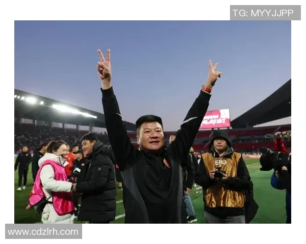 足球明星庆祝动作背后的文化意义与情感表达解析 足球明星庆祝动作背后的文化意义与情感表达解析