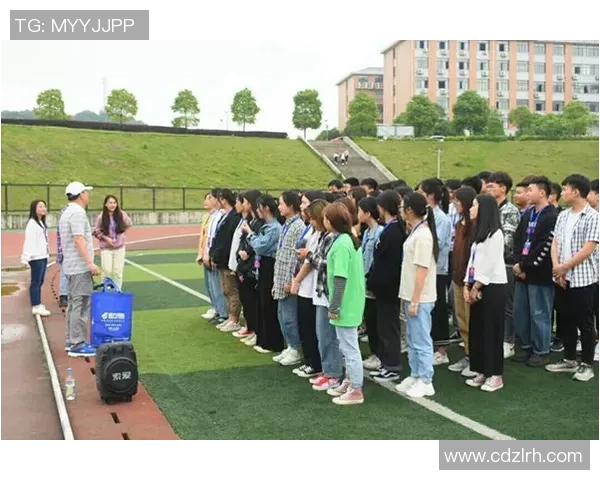 丰富小学体育课游戏活动提升学生身体素质与团队合作能力的探索与实践